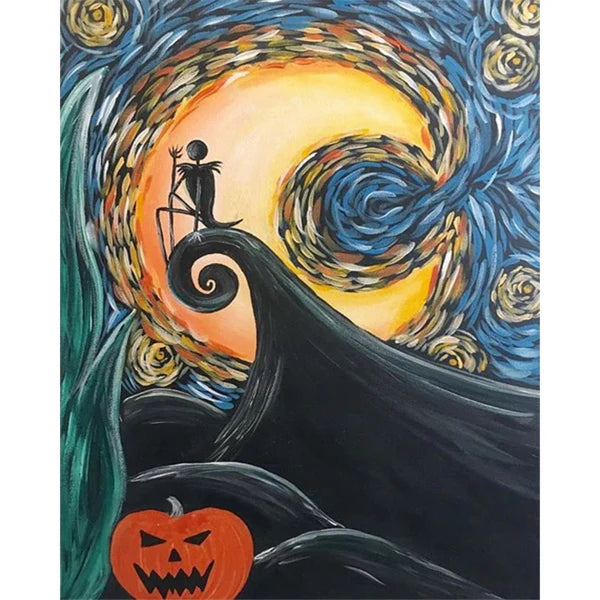  Malen nach Zahlen Motiv von numberedcanvas: Jack Skellingtons Silhouette steht auf dem Spiralhügel vor einem riesigen, wirbelnden gelb-orangen Mond. Der Nachthimmel erinnert an Van Goghs Sternennacht. Im Vordergrund ein grinsender Jack O'Lantern Kürbis. Malerischer, expressiver Stil.
